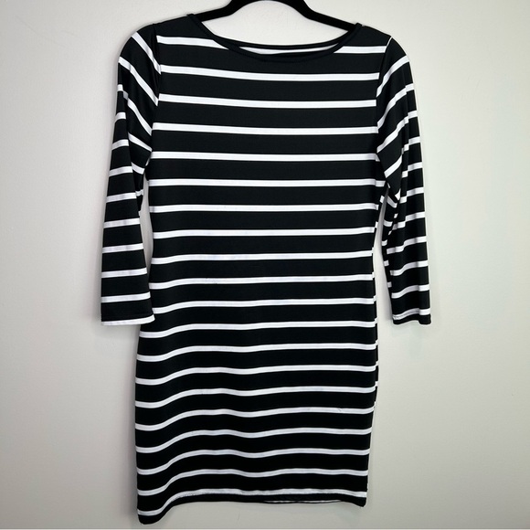 Black and white knee length dress size‎ medium - Picture 1 of 4